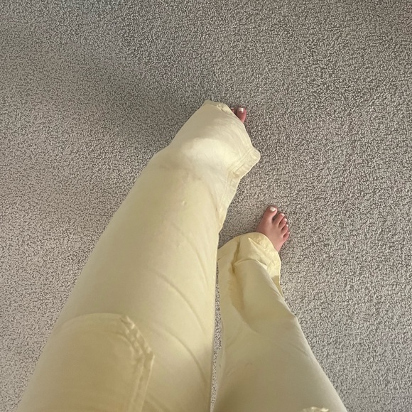 BABY YELLOW LOW RISE JEANS - Picture 3 of 3